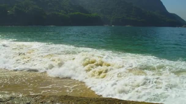 Zpomalený Záběr Vln Odliv Proudění Červené Pláži Riu — Stock video