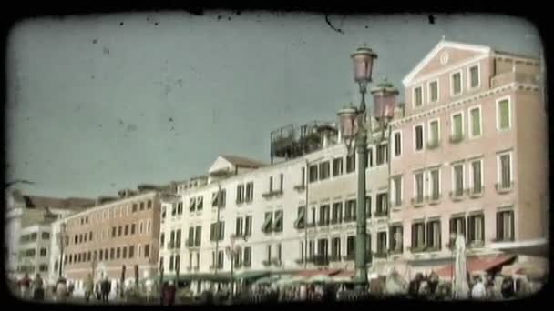 倾斜的一条街道在意大利一架飞机在空中拍摄 复古风格化视频剪辑 — 图库视频影像