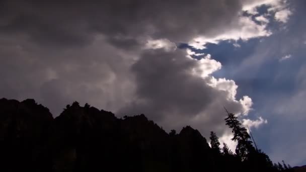 Contrasting Timelapse Shot Hilltop Silhouetted Sun Sky Lens Flare Utah — Stock Video