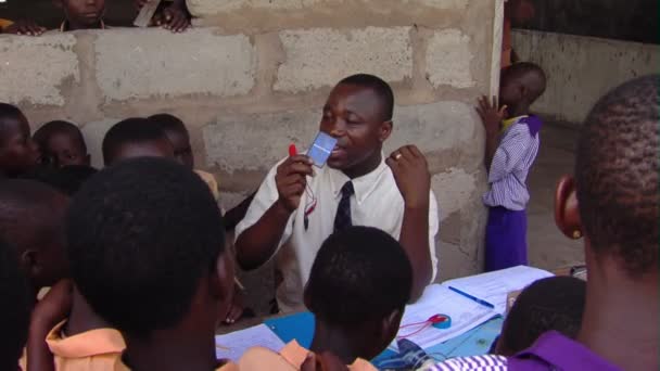 Afrique Kenya Circa Août 2010 Prise Vue Moyenne Enseignant Enseignant — Video