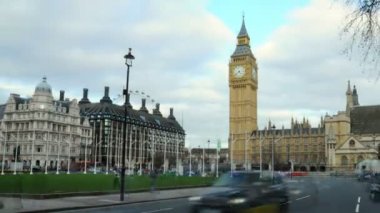 Londra, İngiltere - Ekim 2011: Saat Kulesi ve street Londra geniş timelapse