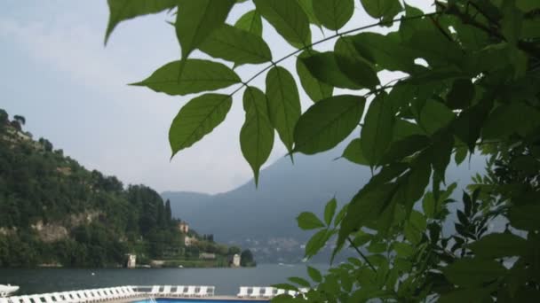Στιγμιότυπο Από Την Πισίνα Του Hotel Tremezzo Στη Λίμνη Κόμο — Αρχείο Βίντεο