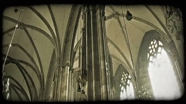 Slow Pan Interior Ceiling Stephen Cathedral Detailing Artisan Stained Glass — Vídeo de stock
