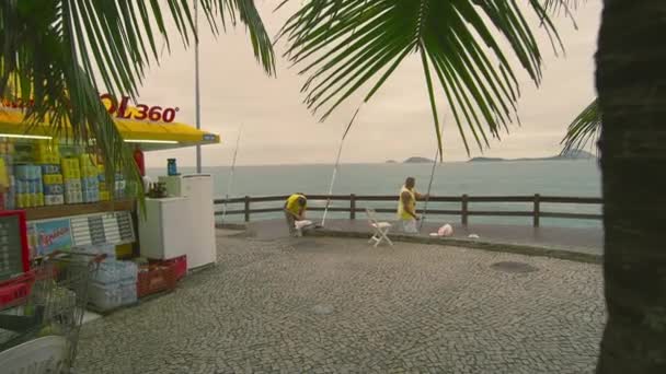 자네이 브라질에서 다리에서 남자의 자네이 브라질 2013 슬로우 — 비디오