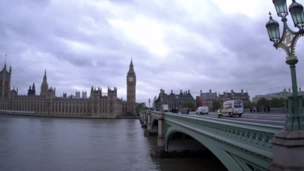 London England October 2011 Left Panning View Unidentified People Westminster — Stock Video