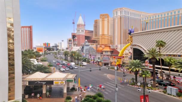 Timelapse Ruchliwym Skrzyżowaniu Las Vegas Dużą Mcdonalds Casino Royale Weneckiego — Wideo stockowe