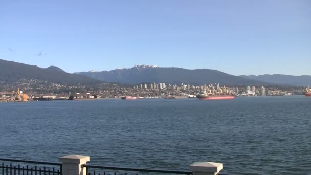 Szeroko Przesuwanie Całej Zatoce Vancouver Panoramę Miasta Góry — Wideo stockowe