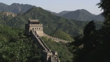Çin Seddi Badaling bölümünde, bir kulenin geniş bir vurdu