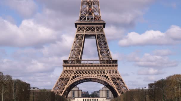 Eyfel Kulesi Uzaktan Tabanı Paris Fransa Vurdu — Stok video