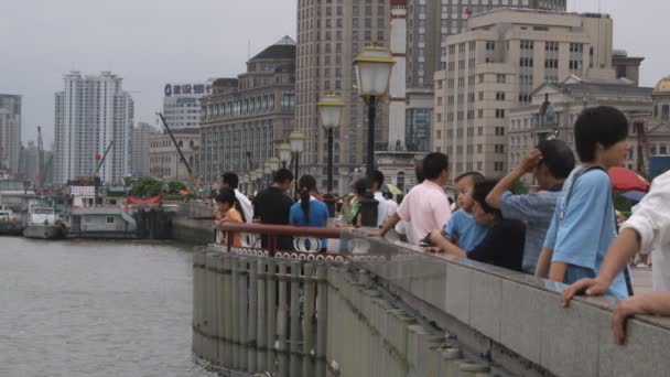 Shanghai China October 2012 Shot People Standing Pier Shanghai — Stock Video