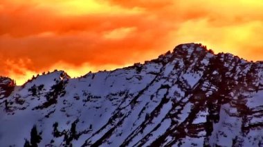 Flare lens ile Utah karla kaplı Dağ doruklarına hava atış. Kameramanların uçağa gemide iken bu atışı çekildi.