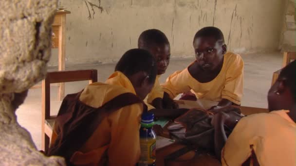 Afrika Kenia August 2010 Mittlere Aufnahme Von Schülern Klassenzimmer — Stockvideo