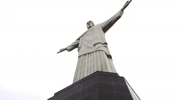 ジャネイロ 2013 ジャネイロのコルコバードの山の頂上のコルコバードのキリスト像の記念碑的な彫刻 — ストック動画