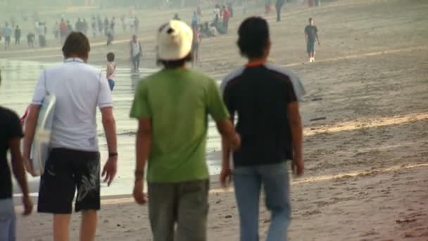 Ampia Scelta Persone Bali Una Spiaggia — Video Stock