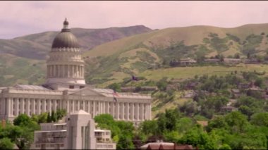 Capitol Binası ve Mormon Tapınağı da dahil olmak üzere bazı ünlü Salt Lake City, Utah, simge hızlı pan.