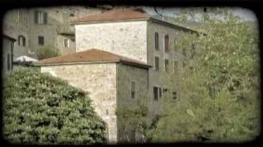 Bir İtalyan kasabasının atış. Vintage stilize video klip.
