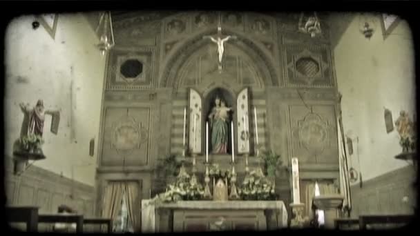 Weitwinkelaufnahme Des Innenraums Einer Italienischen Kathedrale Mit Statuen Raum Vintage — Stockvideo
