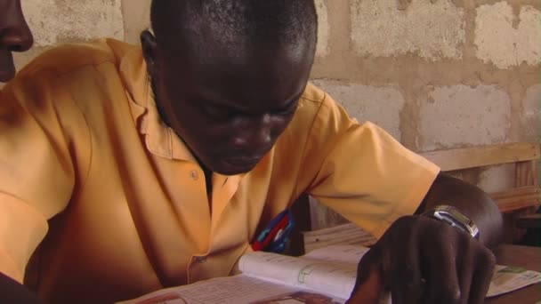 Africa Kenya Circa August 2010 Close Shot Student Classroom — Stock Video