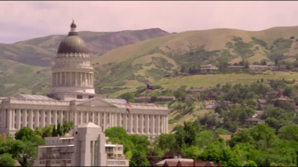 一些著名的盐湖城 犹他州地标 包括国会大厦和萨摩快速盆里 — 图库视频影像