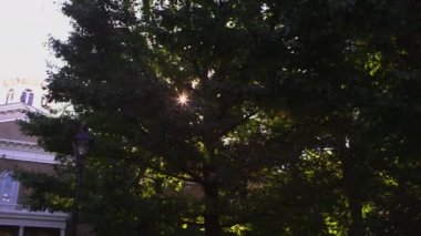 Carson City Nevada'da Capitol'ün panning fotoğrafı. 21 Eylül 2012 tarihinde gün boyunca çekildi.