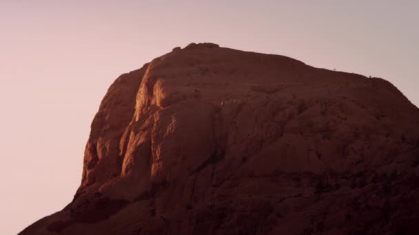 Solnedgången Faller Över Red Rock Formation Filmad Nevada — Stockvideo