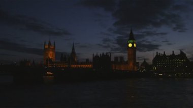 Çok Big Ben'i ve London city geceleri vurdu