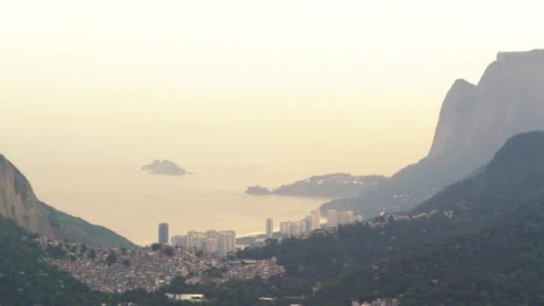 Spåra Antenn Skott Rio Janeiro Brasilien Stadsbilden Tas Från Helikopter — Stockvideo