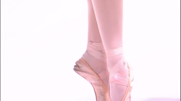 Kantelen Omhoog Shot Van Een Ballerina Zwarte Dansen — Stockvideo