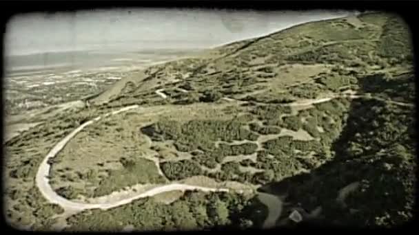 Tiro Aéreo Sobre Colinas Wasatch Mountain Estrada Montanha Terra Sinuosa — Vídeo de Stock