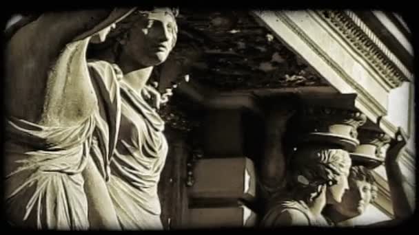 Shot Four Statues Women Vienna Vintage Stylized Video Clip — Stock Video