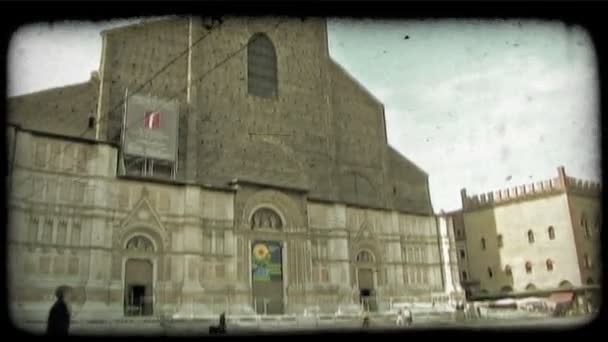 Széles Lövés Emberek Séta Plaza Olaszország Vintage Stilizált Videoklip — Stock videók