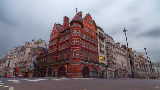 Wide Angle Time Lapse Intersection Saint James Place London England — Stock Video