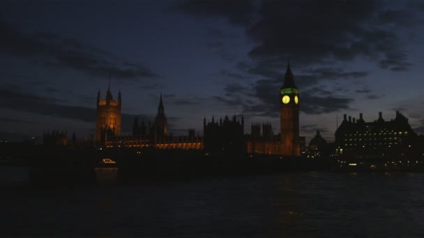 Mnohem Střílel Big Ben Londýnské City Noci — Stock video