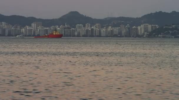 Statische Aufnahme Eines Abendbildes Einer Küste Rio Janeiro Mit Hochhäusern — Stockvideo