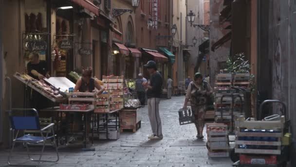 Небольшая Часть Рынка Аллеи Старых Зданий Болонье Италия — стоковое видео