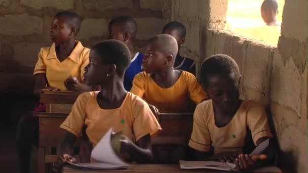 Afrika Kenya Augusti 2010 Medium Bred Bild Barnen Classrom — Stockvideo