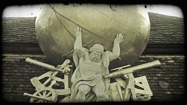 Shot Statue Atop Building Vienna Vintage Stylized Video Clip — Stock Video