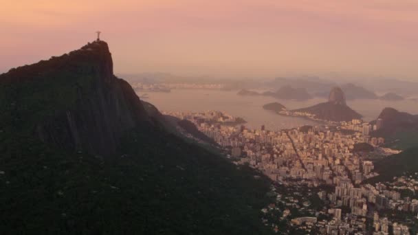 Helicopter Shot Christ Redeemer Neighboring Rio Janeiro Neighborhoods Footage Captures — Stock Video