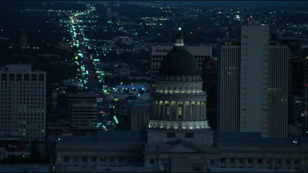 Ponto Vista Capitólio Edifício Tráfego Salt Lake City Noite — Vídeo de Stock