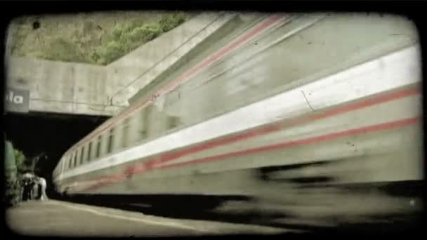 Passa Treno Italia Clip Video Stilizzato Vintage — Video Stock