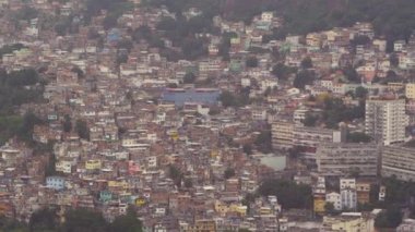 Rio de Janeiro, Brezilya bir helikopterden çekilmiş favela hava atış.