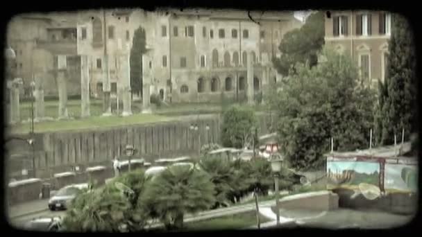 Řím Itálie Circa Květen 2012 Záběr Budov Travnaté Plochy Římě — Stock video