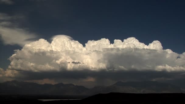 Captura Nubes Cima Las Montañas Utah — Vídeo de stock
