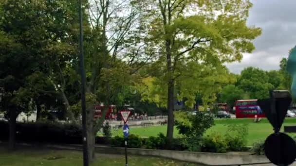 Traveling View Streets London Passing Horse Head Statue Marble Arch — Stock Video