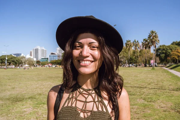 Portrait Young Latin Caucasian Woman Standing Outdoors Hat Smiling City — Stock Fotó