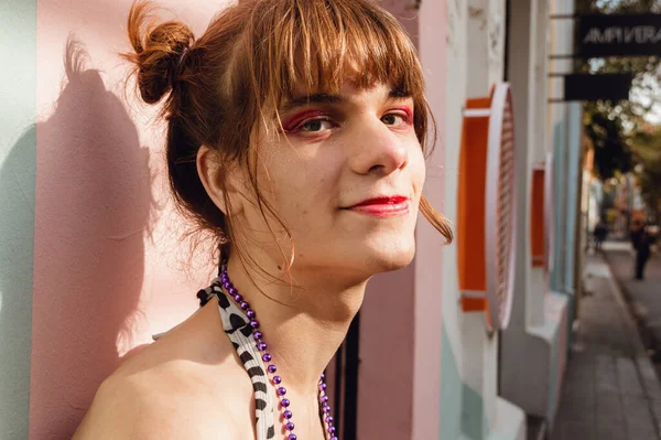 Portrait Young Latin Transgender Woman Smiling Leaning Wall Street Looking — 스톡 사진