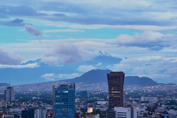 曇り空の午後のメキシコシティのパノラマビュー — ストック写真