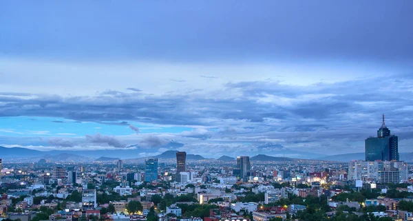 Vista Panorâmica Cidade Mexicana Uma Tarde Nublada — Fotografia de Stock