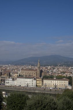 Floransa 'da nehrin karşısına bak.