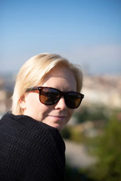 Close Blonde Woman Blurred Background — Foto Stock